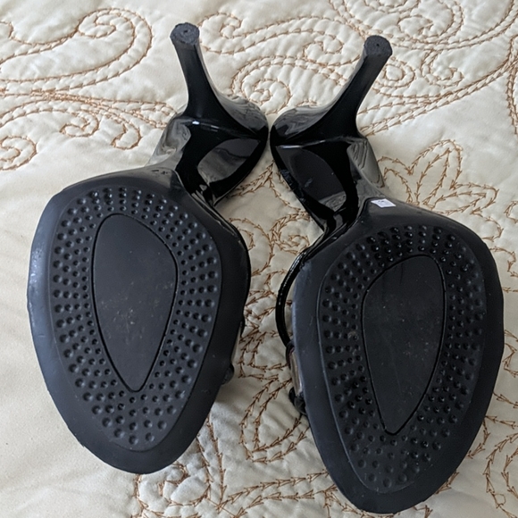 Shoes - Picture 5 of 5